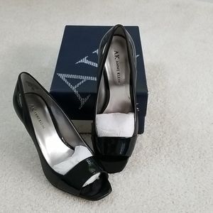 Anne Klein peep toe heels
